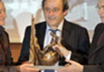 A Platini il “Premio Facchetti”. Abete replica al ricorso della Juventus