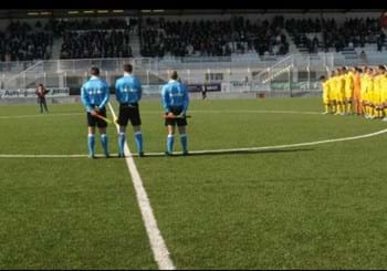 Un minuto di raccoglimento in memoria dell’arbitro Colosimo su tutti i campi della LND