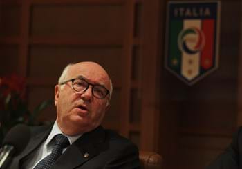 Tavecchio a Sebastiani: “Solidarietà da parte di tutto il calcio italiano per l’atto vile subito”