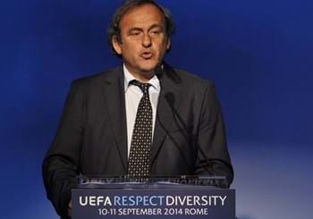 L’Europa del calcio contro discriminazioni e razzismo. Platini: “Promuovere la diversità”