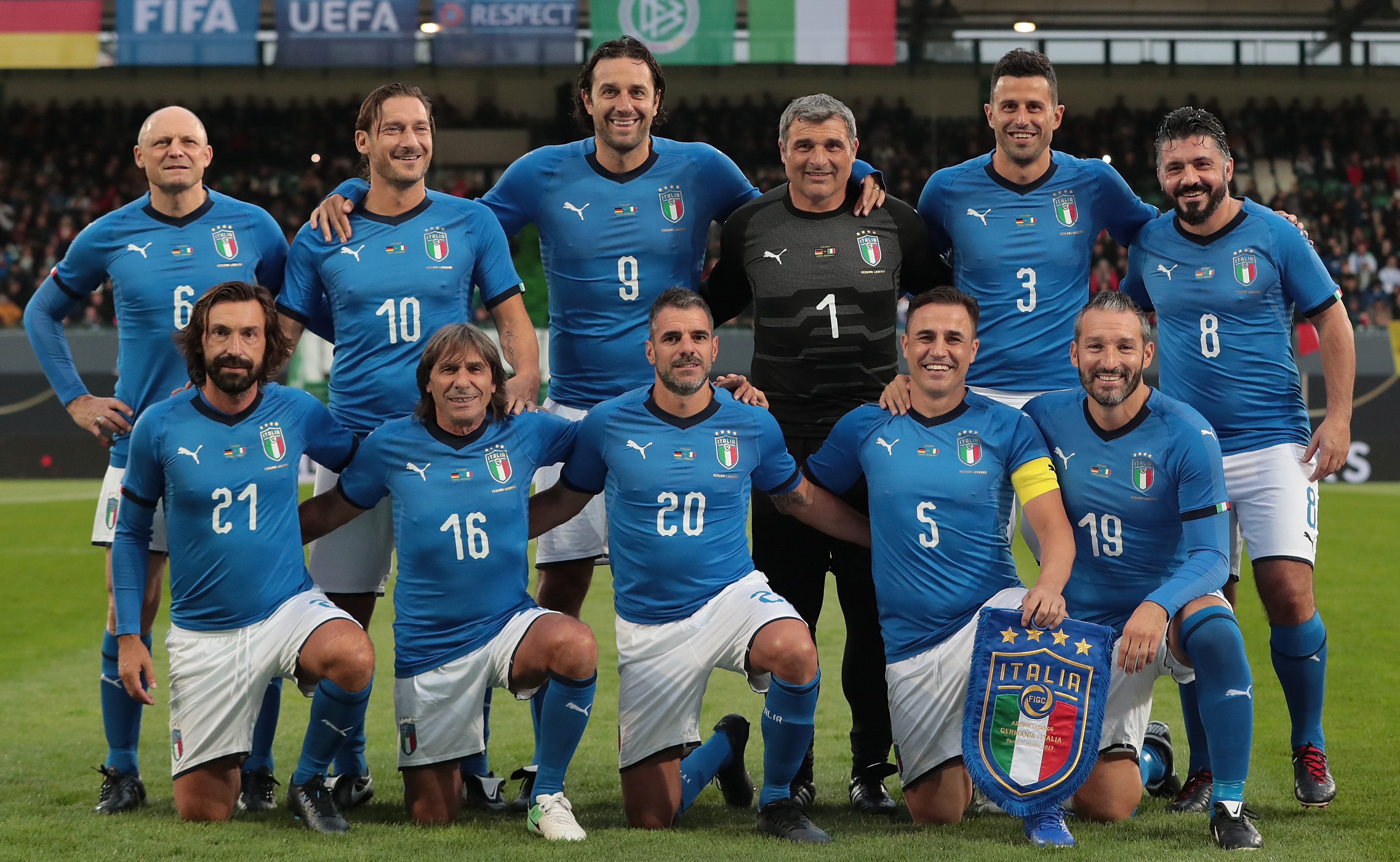 Italy store soccer legends