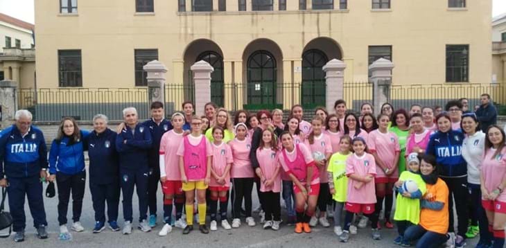 Play Days, il calcio in rosa in Piazza Municipio a Vibo