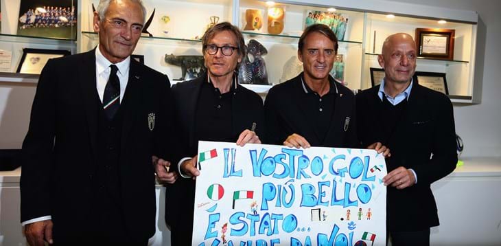 Azzurri visit Bambino Gesù hospital to put a smile on children's faces