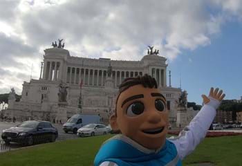 La mascotte Skillzy nei luoghi simbolo di Roma