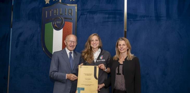 Laura Giuliani riceve una borsa di studio dall’Università Telematica San Raffaele