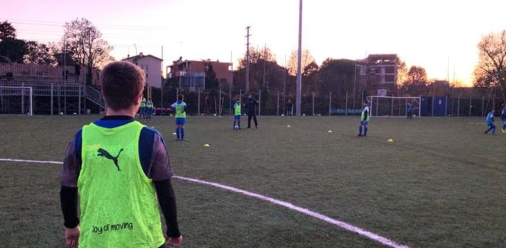 Ragazze e ragazzi in campo in tutta l'Emilia Romagna per l'allenamento del lunedì