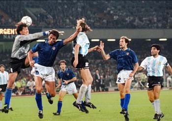 Buon compleanno a Walter Zenga che compie 56 anni!