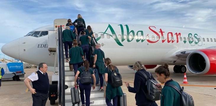 The Azzurre en route back to Italy: their flight at 16:20 local time from Faro