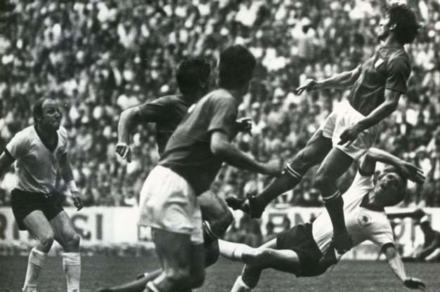 1970 Italia Germania azione di gioco.jpg