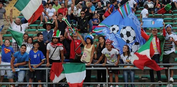 FIRENZE: la Nazionale abbraccia i tifosi!