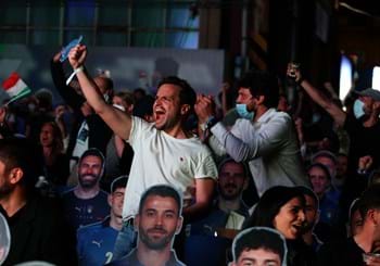 ‘Casa Azzurri’ fa il pieno di entusiasmo: grande festa per la vittoria della Nazionale sulla Turchia