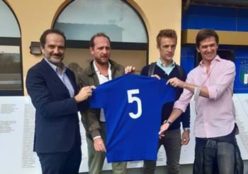 La maglia azzurra n.5 di Francesco Morini donata al Museo del Calcio