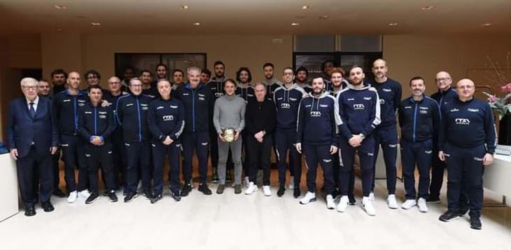 Mancini in visita all’Italia del Basket, stasera sarà al PalaDozza a sostenere gli Azzurri