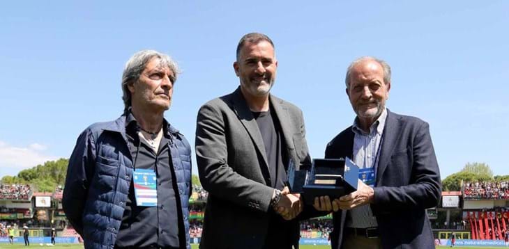 Panchina d’oro Serie C: consegnato il riconoscimento al tecnico della Ternana, Cristiano Lucarelli