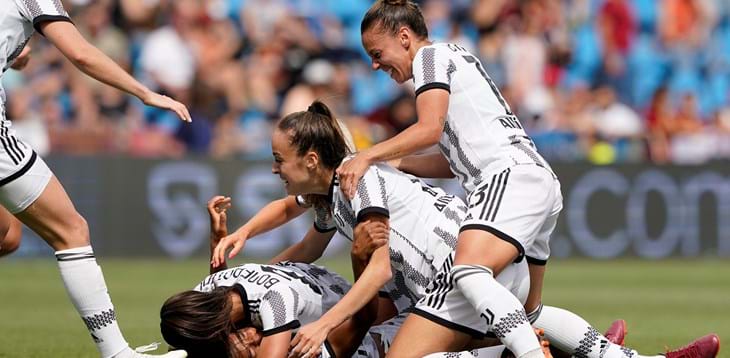 Si apre ufficialmente l’era del professionismo: Como Women e Juventus danno il via al campionato 2022/23