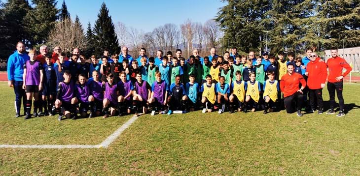 Under 12 di Milan e Inter #unitidaglistessicolori in un mini-torneo a Casnate con Bernate