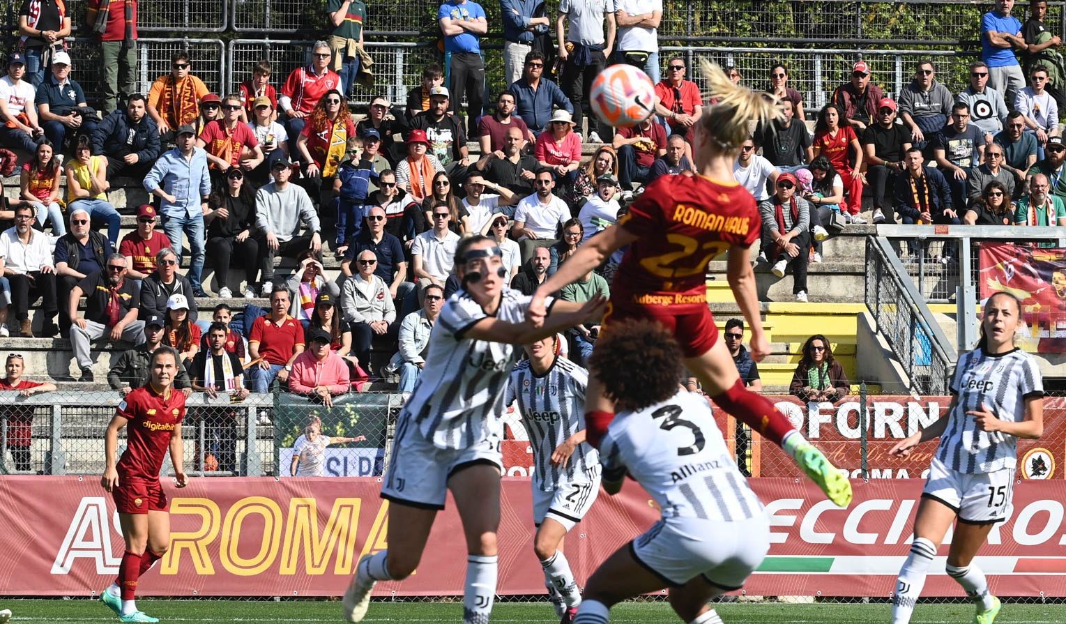 Buona la prima per la Fiorentina Femminile che supera il Milan con un tris  di reti - L Football