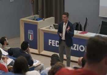Gianluca Rocchi, lezione plenaria a Ds e UEFA Pro in aula magna