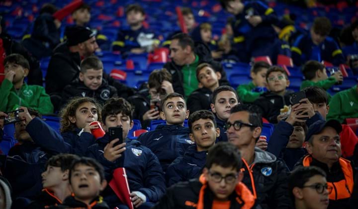 I bambini e le bambine delle scuole calcio del Lazio sugli spalti dell'Olimpico