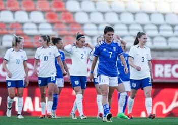 England too strong for the Azzurre: 5-1 in Algeciras