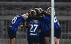 Roma, è Scudetto: l'Inter batte 2-0 la Juve e le giallorosse festeggiano senza giocare