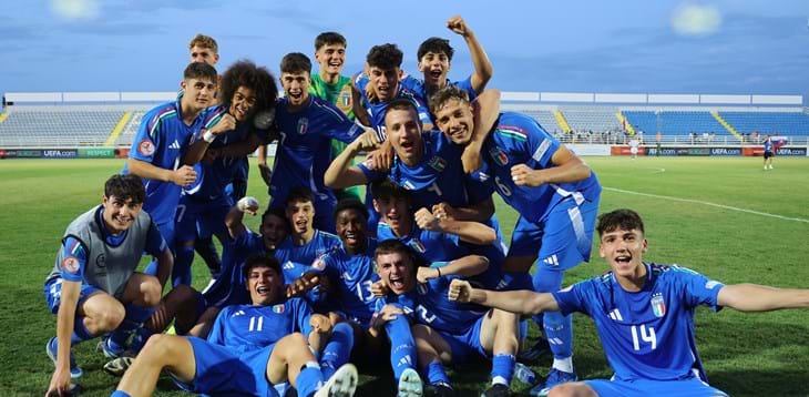 Slovakia beaten 2-0. Goals from Camarda and Liberali send Italy through to the quarter-finals