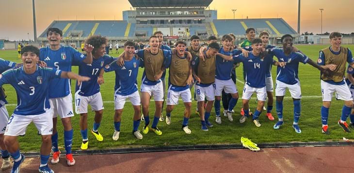 Italy fight back to beat Sweden 2-1 and top the group with maximum points
