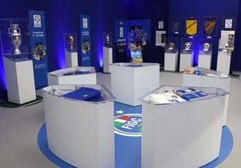 'Sfumature di Azzurro' a Casa Azzurri: i cimeli del Museo del Calcio di Coverciano arrivano a Iserlohn
