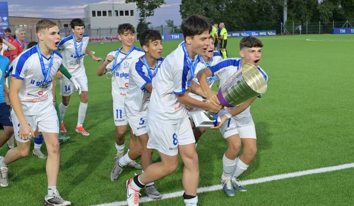 Under 15 Serie C, il trionfo della Pro Sesto: sconfitto in finale l'Arezzo ai rigori