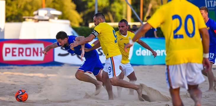 International Beach Soccer Tirrenia 2024, si chiude la fase a gironi: c'è la Romania in semifinale per l'Italia