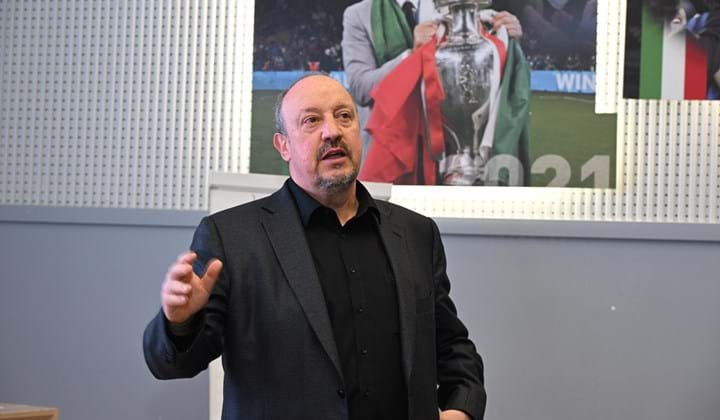 Rafa Benitez in cattedra a Coverciano: lezione al corso UEFA Pro