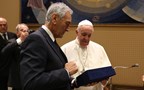 La FIGC piange la scomparsa di Papa Francesco. Gravina: "Esempio di carità cristiana e dignità nella sofferenza, sempre vicino al mondo del calcio"
