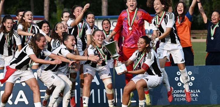 La Juventus centra il double! Dopo lo Scudetto le bianconere superano 4-0 la Fiorentina e si aggiudicano la prima edizione della Coppa Italia