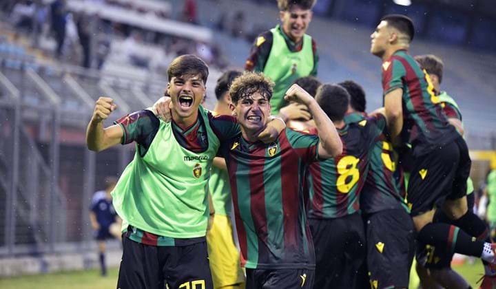 Dezio trascina la Ternana in finale: 3-2 alla SPAL e sogno scudetto