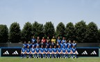 Azzurre al campo 'Gianluca Vialli' per la foto ufficiale. In serata il volo per la Svizzera: inizia l’avventura a EURO 2025