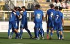 L'Italia non sbaglia al debutto: 2-1 all'Inghilterra al Tre Fontane. Pasqual: "Vittoria di carattere"