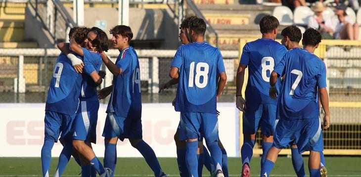 L'Italia non sbaglia al debutto: 2-1 all'Inghilterra al Tre Fontane. Pasqual: