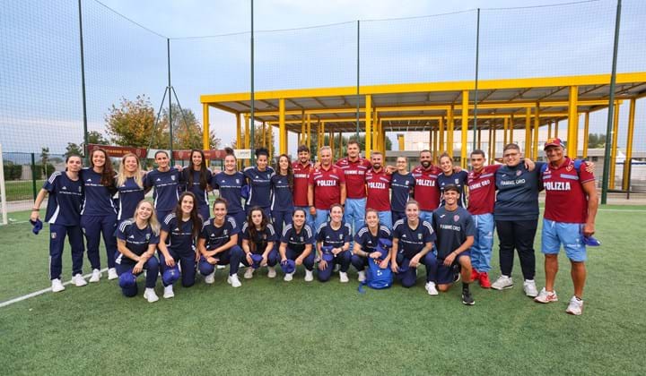 Le Azzurre del futsal in visita al centro sportivo 'Pino Daniele' di Caivano