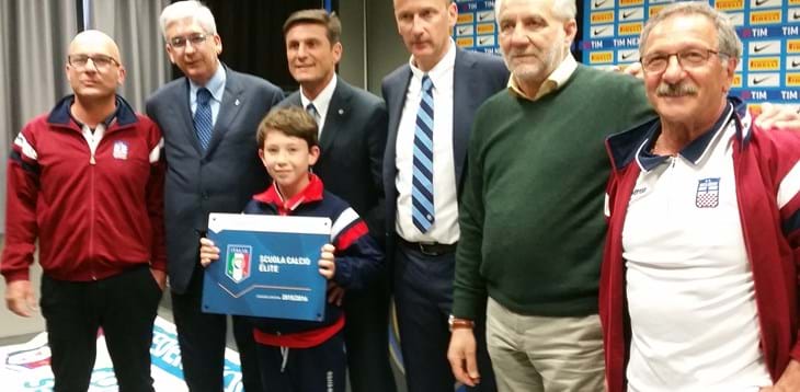 Scuole Calcio Elite, consegna delle targhe alle società della Lombardia