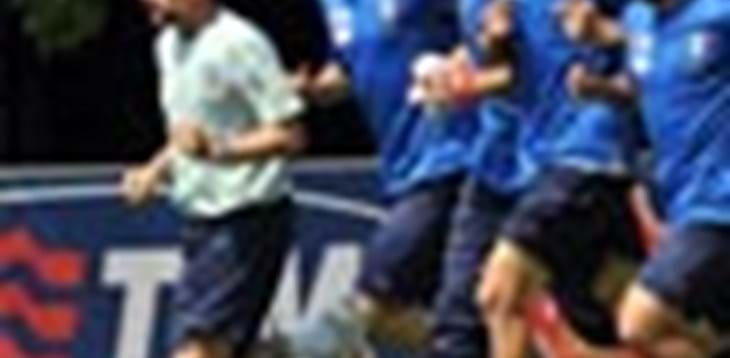 Cannavaro ad un passo da Maldini: domenica 126 presenze in azzurro