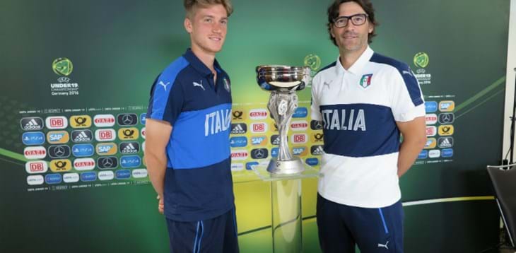 Europeo. Oggi Francia-Italia. Tavecchio accanto agli Azzurrini. L’ in bocca al lupo del ct Ventura