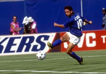 Buon compleanno a Roberto Baggio, campione azzurro, Pallone d'Oro nel 1993
