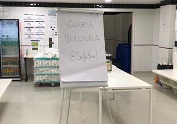 Fair play from Spain, they lost but wrote "Grazie Bologna" in the dressing room